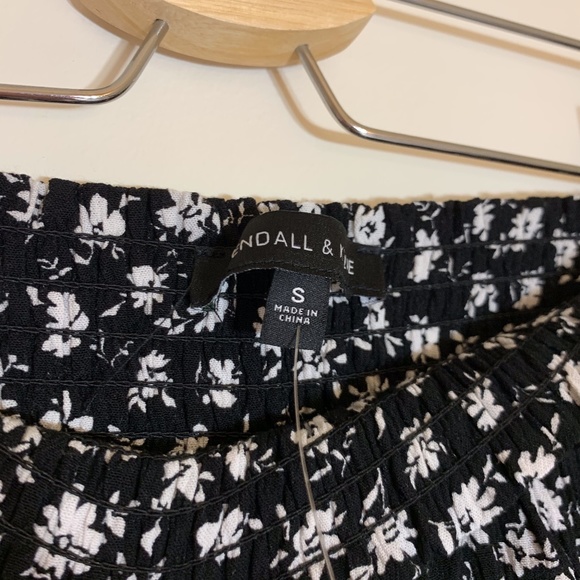 PacSun Kendall & Kylie black floral shorts - Picture 3 of 5